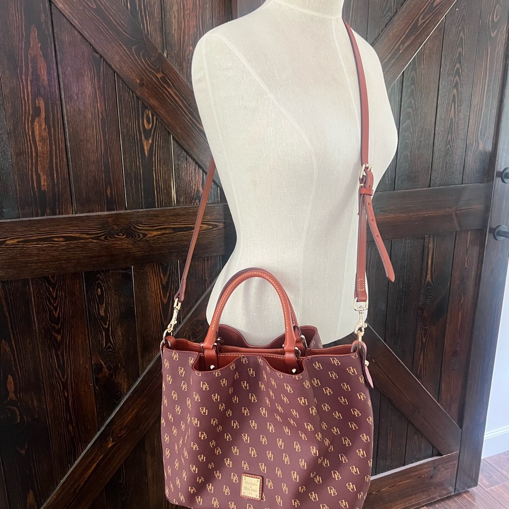 Dooney & Bourke Gretta bag